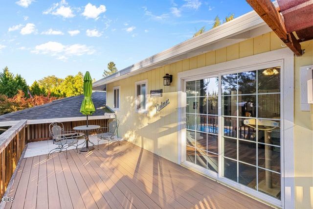 255 Queens Branch Road, Rogue River, OR 97537