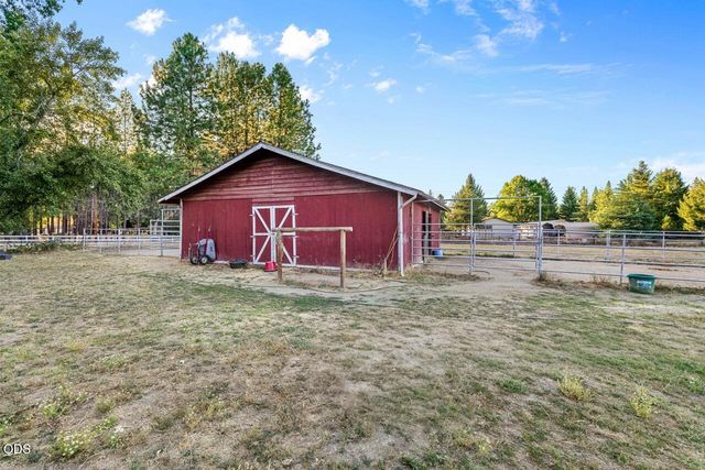 255 Queens Branch Road, Rogue River, OR 97537