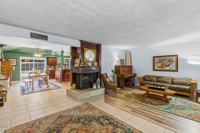 255 Queens Branch Road, Rogue River, OR 97537