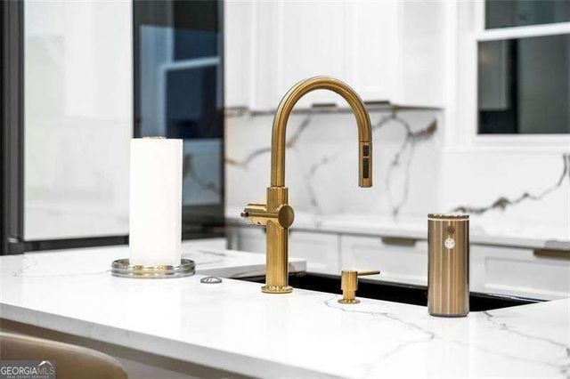 507 Karen Lane, Woodstock, GA 30188