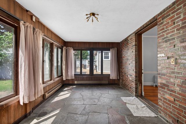 28 Thurlow Ave, Revere, MA 02151
