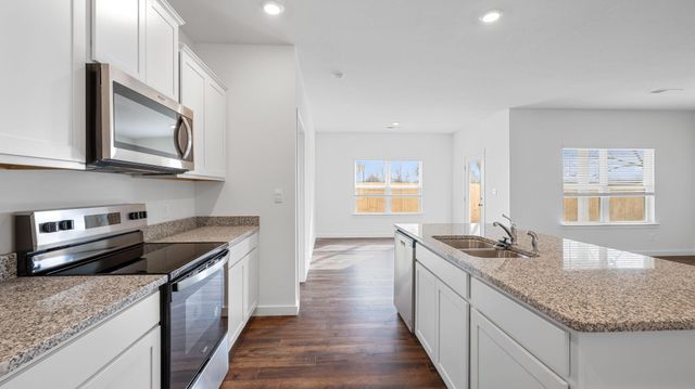 8478 Bright Water Dr, Ooltewah, TN 37363