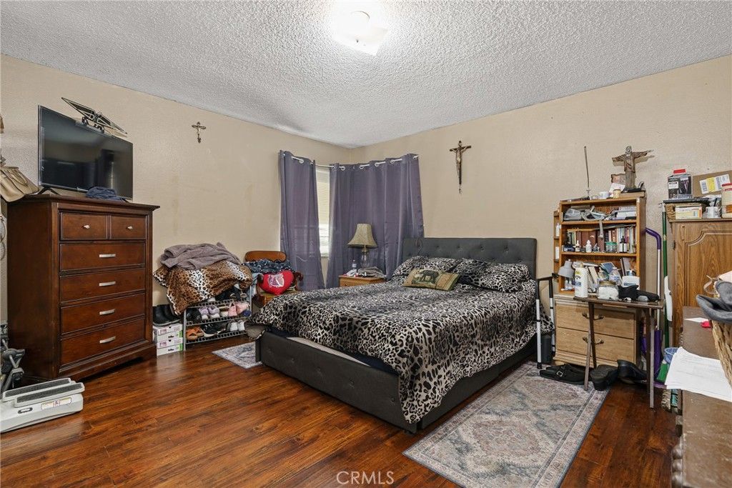 Image 19 of property listing at 16171 Winterwood, Fontana, CA 92335
