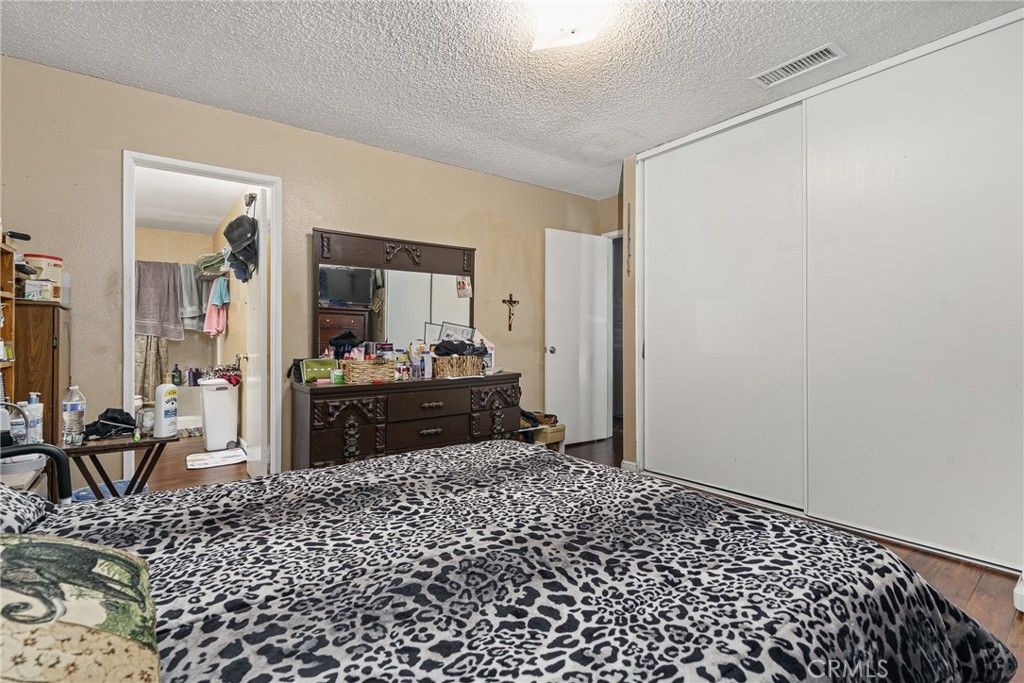 Image 20 of property listing at 16171 Winterwood, Fontana, CA 92335
