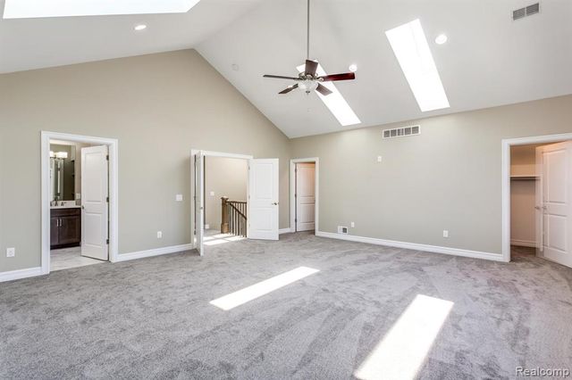 16665 Kings Fairway Lane, Grand Blanc, MI 48439