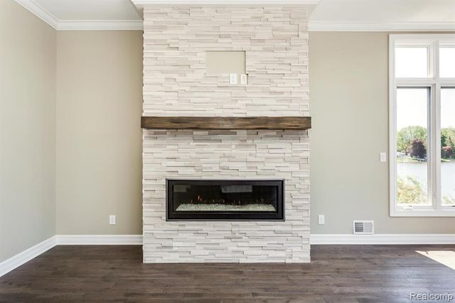 16665 Kings Fairway Lane, Grand Blanc, MI 48439