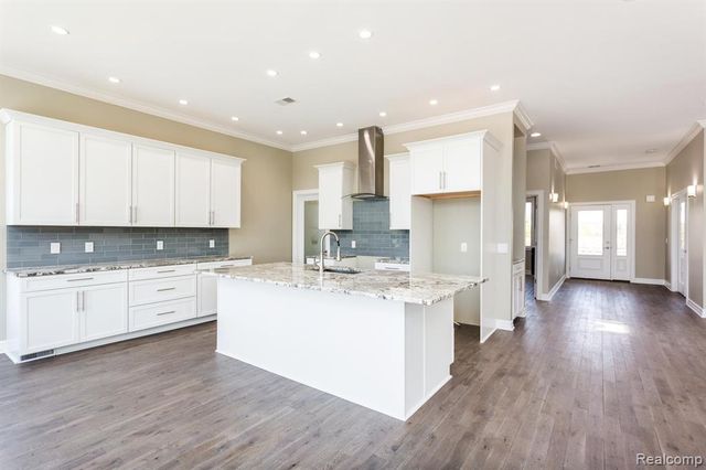 16665 Kings Fairway Lane, Grand Blanc, MI 48439