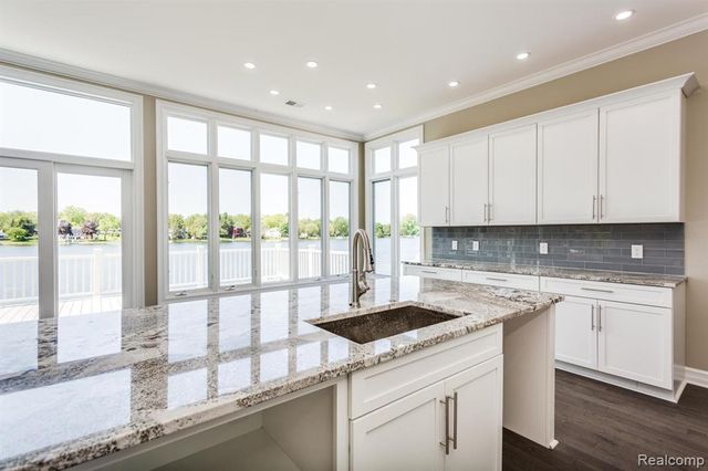 16665 Kings Fairway Lane, Grand Blanc, MI 48439