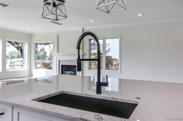 16665 Kings Fairway Lane, Grand Blanc, MI 48439