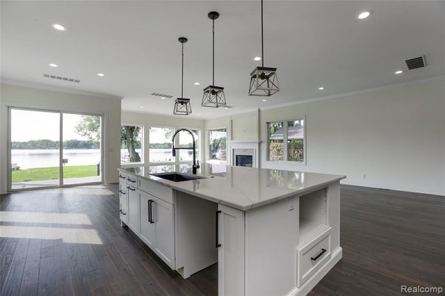 16665 Kings Fairway Lane, Grand Blanc, MI 48439