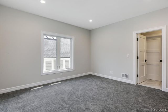 16665 Kings Fairway Lane, Grand Blanc, MI 48439