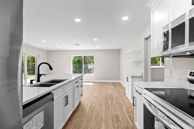 901 24TH AVENUE W, Palmetto, FL 34221
