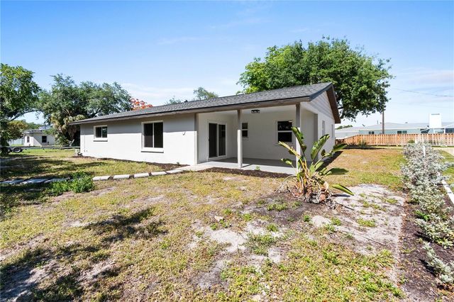 901 24TH AVENUE W, Palmetto, FL 34221