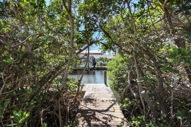 901 24TH AVENUE W, Palmetto, FL 34221