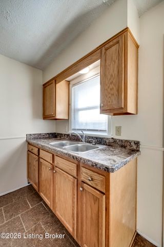 3529 Parthenia Ave, Louisville, KY 40215