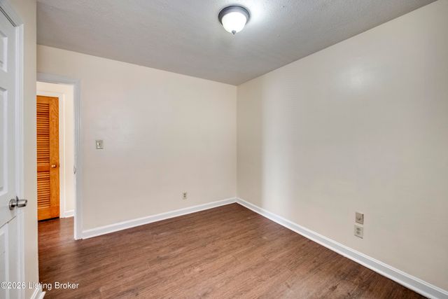 3529 Parthenia Ave, Louisville, KY 40215