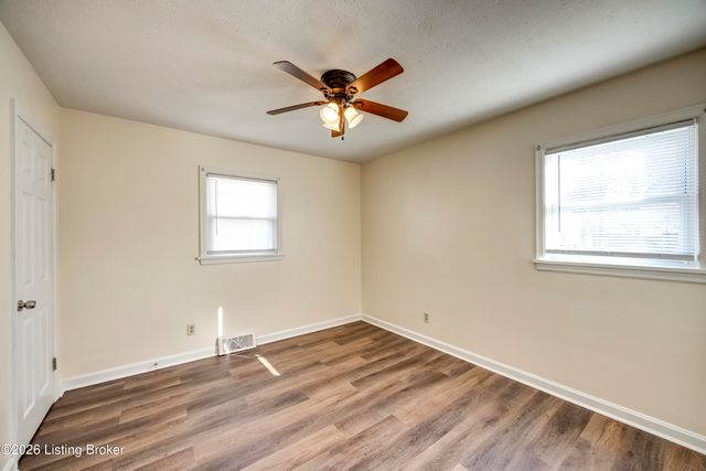 3529 Parthenia Ave, Louisville, KY 40215