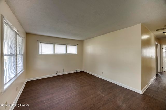 3529 Parthenia Ave, Louisville, KY 40215