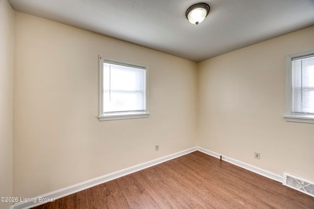 3529 Parthenia Ave, Louisville, KY 40215