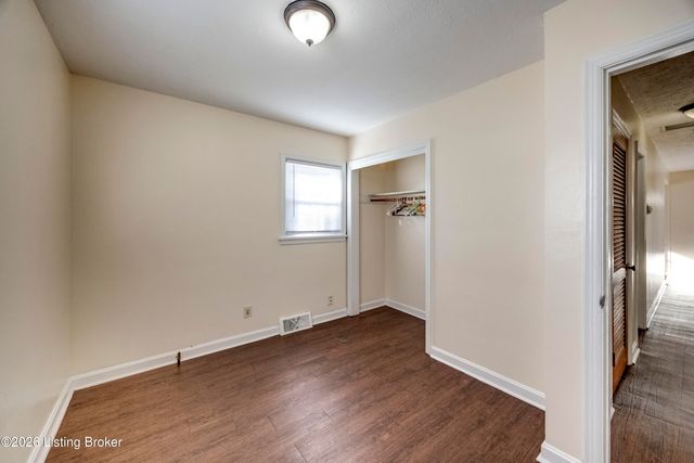 3529 Parthenia Ave, Louisville, KY 40215