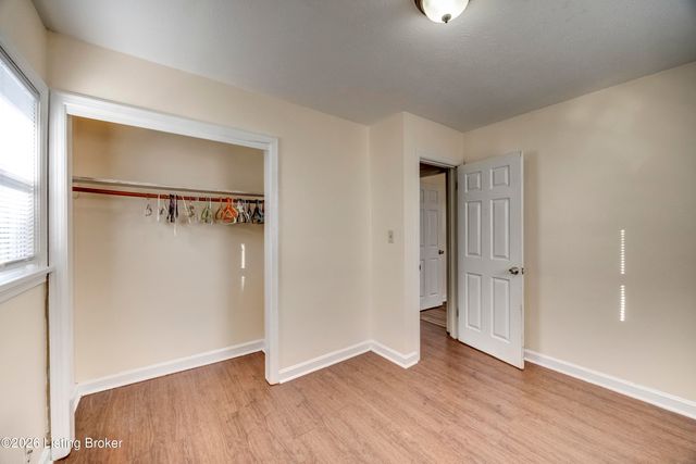 3529 Parthenia Ave, Louisville, KY 40215