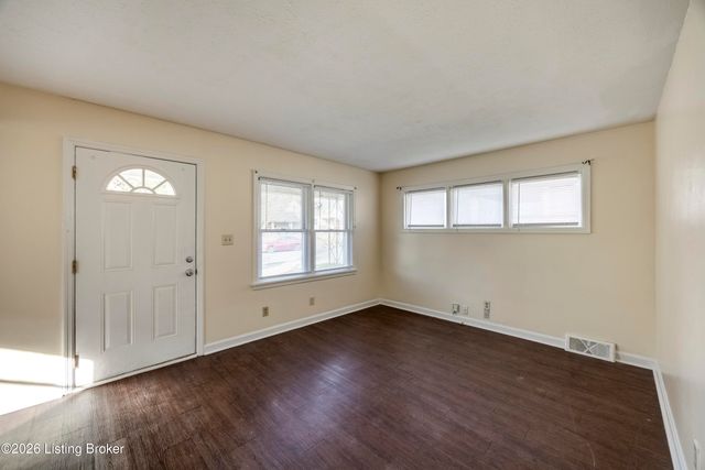 3529 Parthenia Ave, Louisville, KY 40215