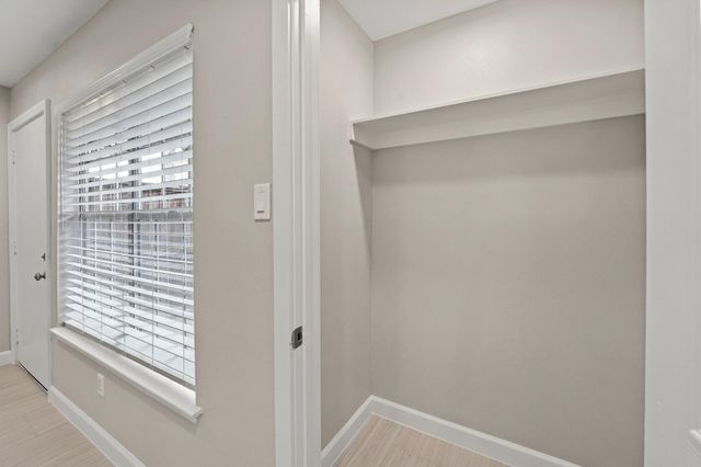 1223 Augusta Drive 21, Houston, TX 77057