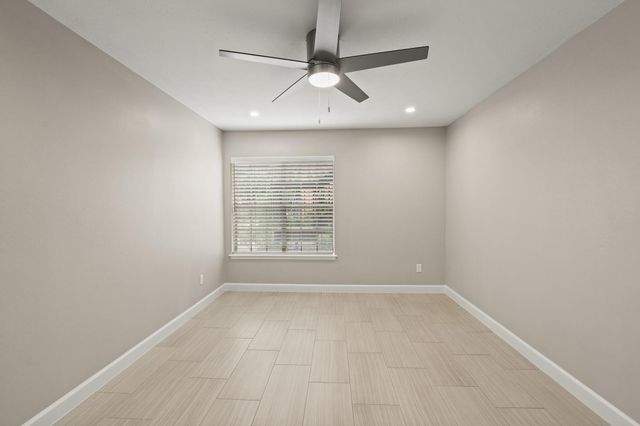 1223 Augusta Drive 21, Houston, TX 77057
