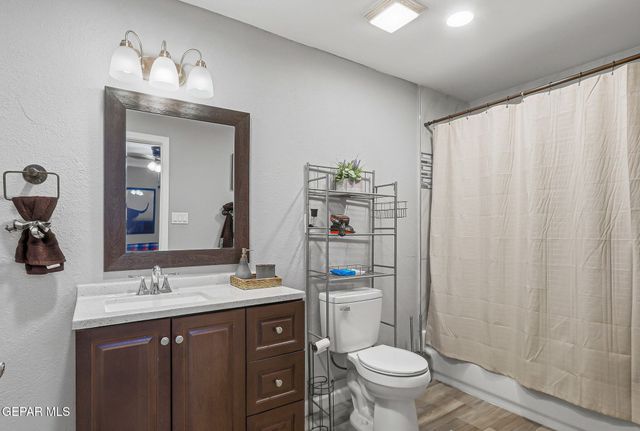 3704 ALDERWOOD MANOR Drive, Horizon City, TX 79928