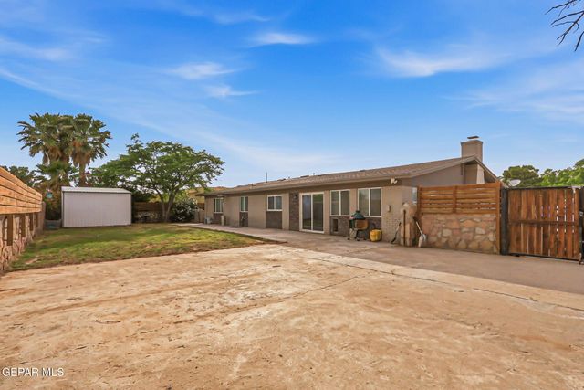 3704 ALDERWOOD MANOR Drive, Horizon City, TX 79928