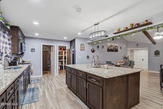 3704 ALDERWOOD MANOR Drive, Horizon City, TX 79928