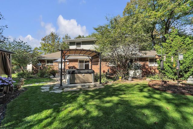 3267 W Skamra AVENUE, Franklin, WI 53132