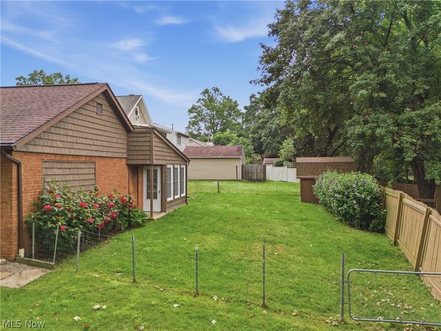 2260 Englewood Avenue, Akron, OH 44312