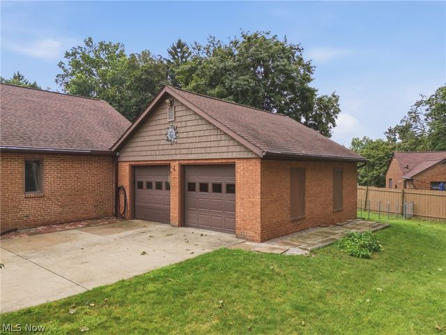 2260 Englewood Avenue, Akron, OH 44312