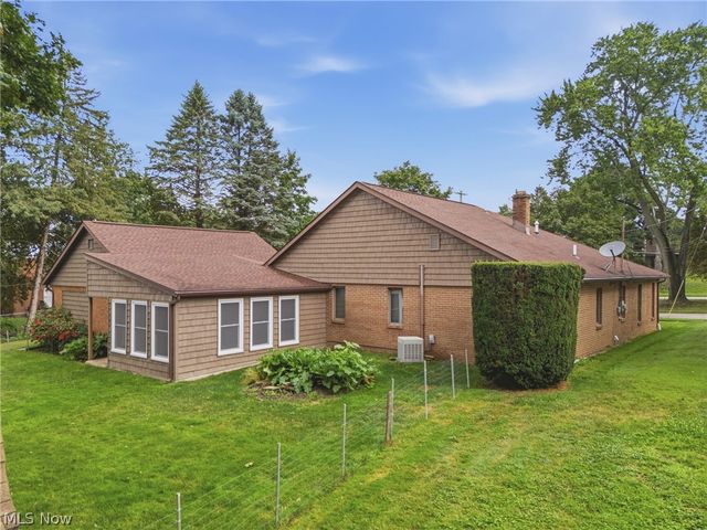 2260 Englewood Avenue, Akron, OH 44312