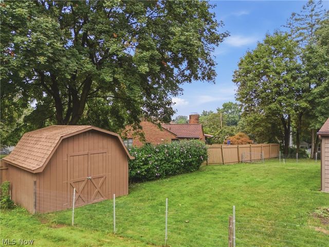 2260 Englewood Avenue, Akron, OH 44312