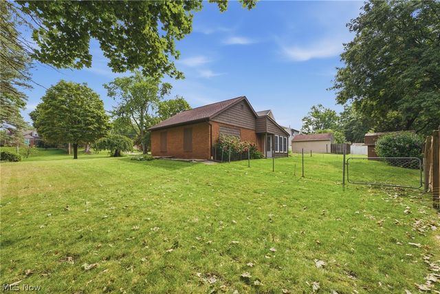 2260 Englewood Avenue, Akron, OH 44312