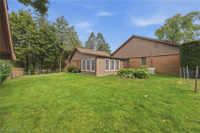 2260 Englewood Avenue, Akron, OH 44312