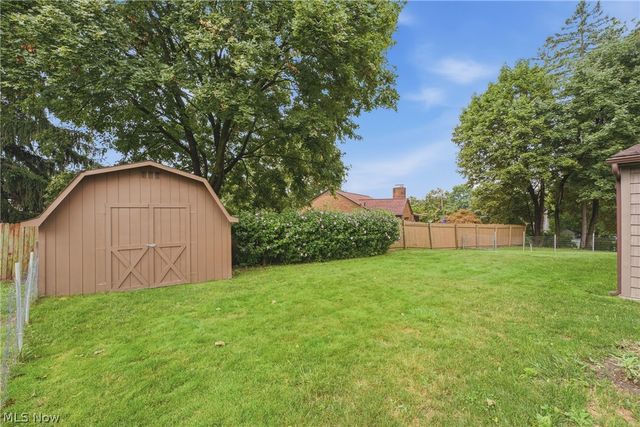 2260 Englewood Avenue, Akron, OH 44312