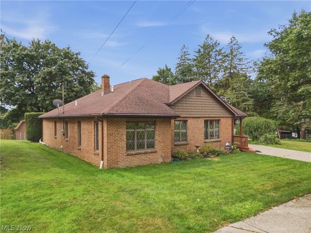 2260 Englewood Avenue, Akron, OH 44312