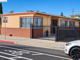 5116 Bancroft Avenue, Oakland, CA 94601