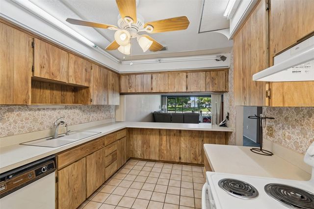 7920 RADCLIFFE CIRCLE, Port Richey, FL 34668