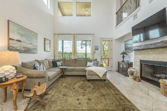 17517 Panorama DR, Dripping Springs, TX 78620