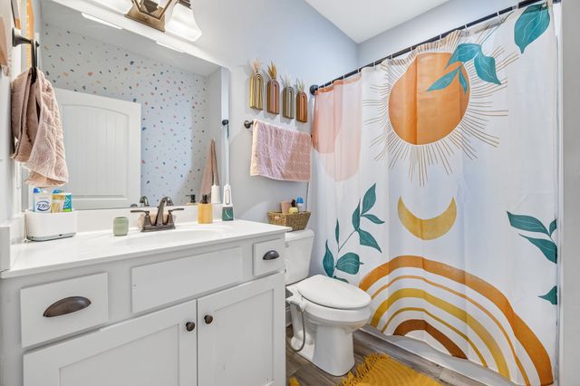 583 New Deal Potts Rd, Cottontown, TN 37048