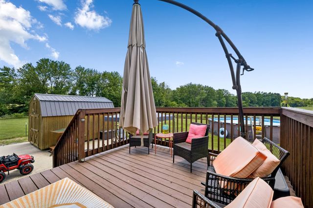 583 New Deal Potts Rd, Cottontown, TN 37048