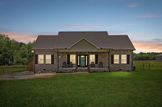 583 New Deal Potts Rd, Cottontown, TN 37048