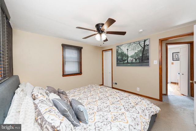 2015 DUTTON MILL RD, Aston, PA 19014