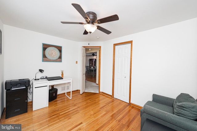 2015 DUTTON MILL RD, Aston, PA 19014