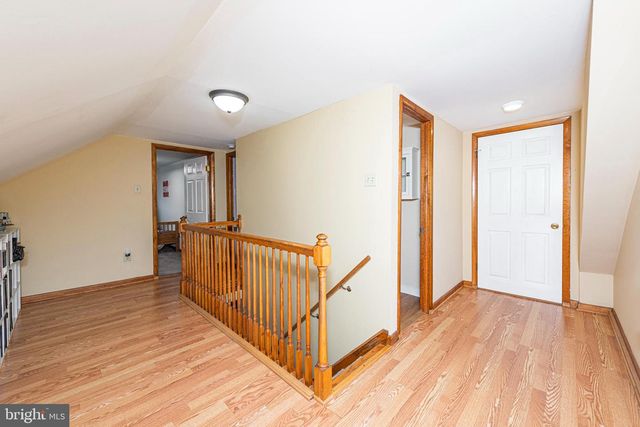 2015 DUTTON MILL RD, Aston, PA 19014