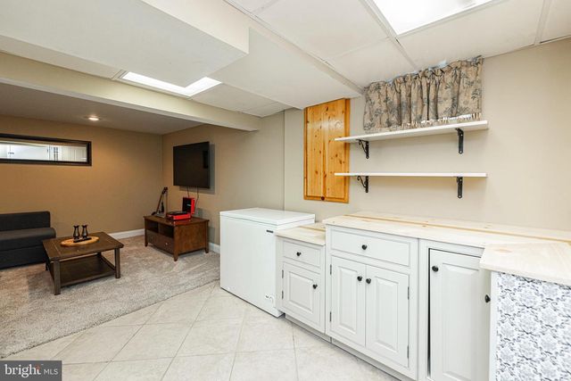 2015 DUTTON MILL RD, Aston, PA 19014